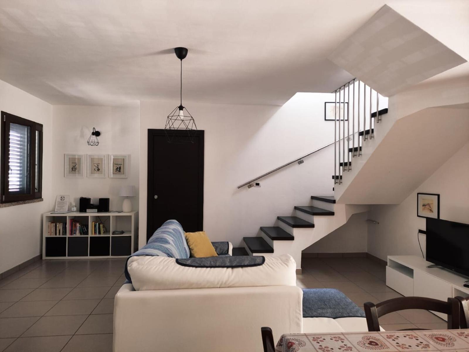 Casa Il Cortile Fiorito Apartment Tortoli Bagian luar foto