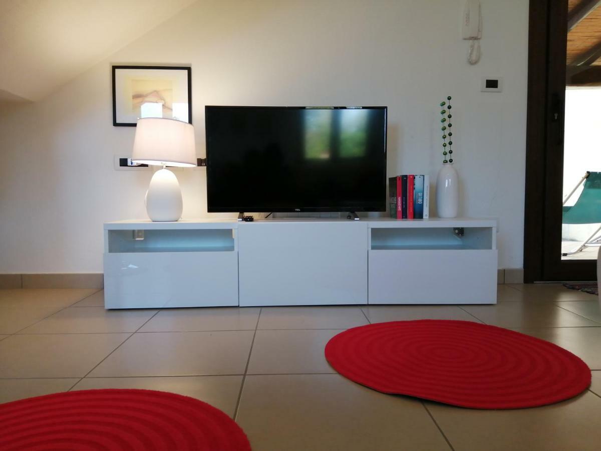 Casa Il Cortile Fiorito Apartment Tortoli Bagian luar foto
