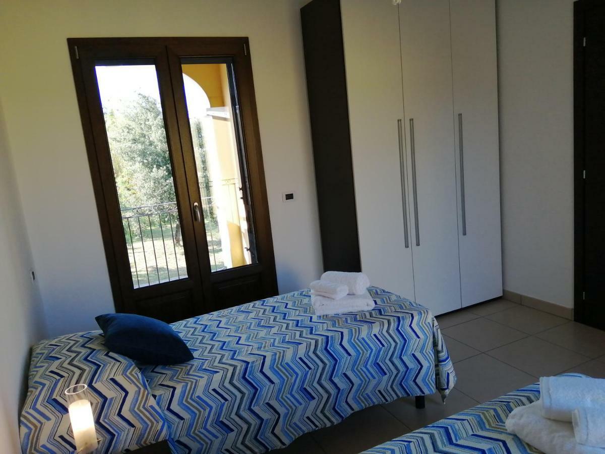 Casa Il Cortile Fiorito Apartment Tortoli Bagian luar foto